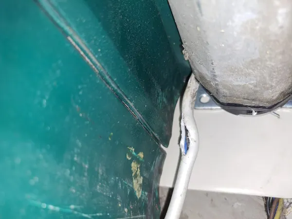 Cavo di alimentazione del motore di una tapparella elettrica danneggiato – riparazione tapparelle a Vo'